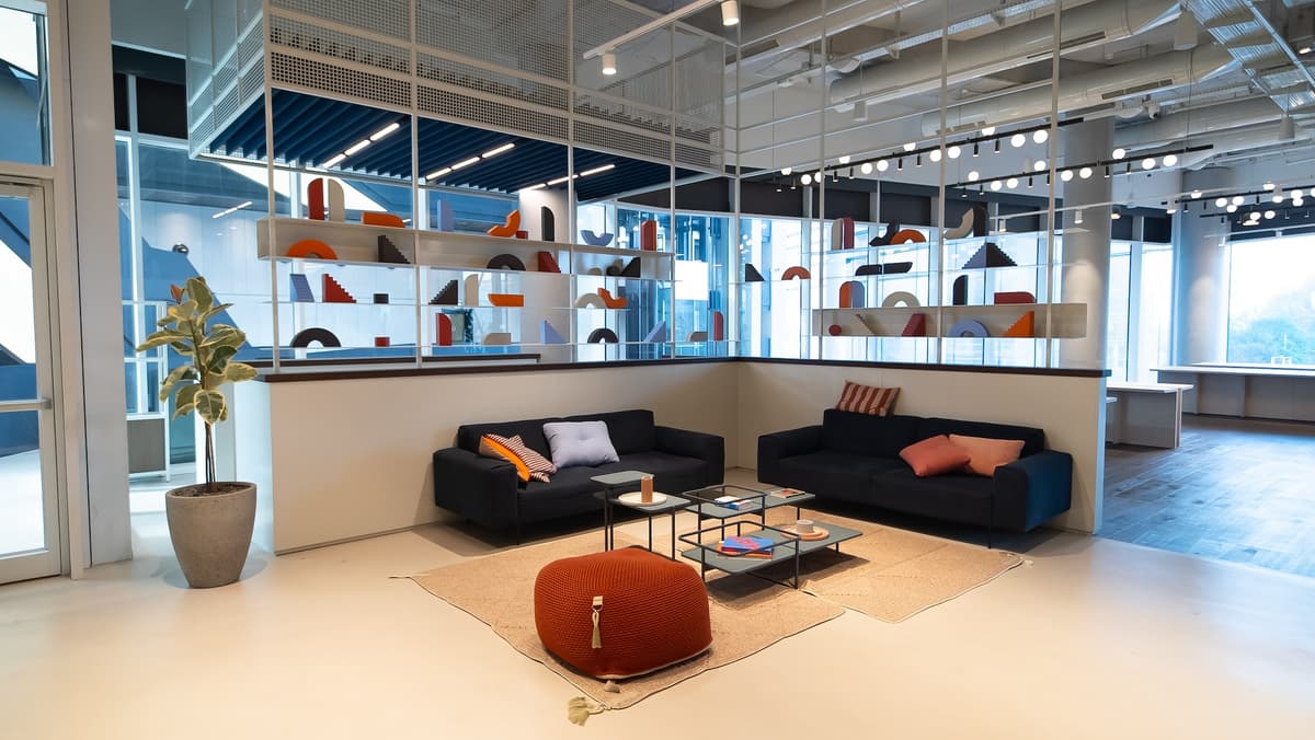 Simple Web office lounge and co-working area